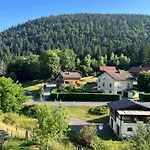 Les Biches Du Saut Des Cuves شاليه *