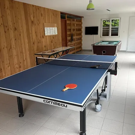 Les Biches Du Saut Des Cuves * كسونبورت-لونجمير