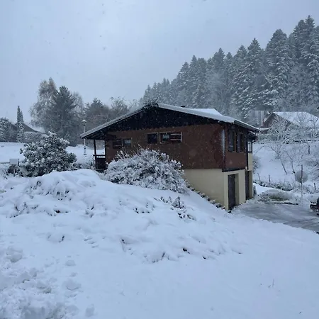 Les Biches Du Saut Des Cuves شاليه *