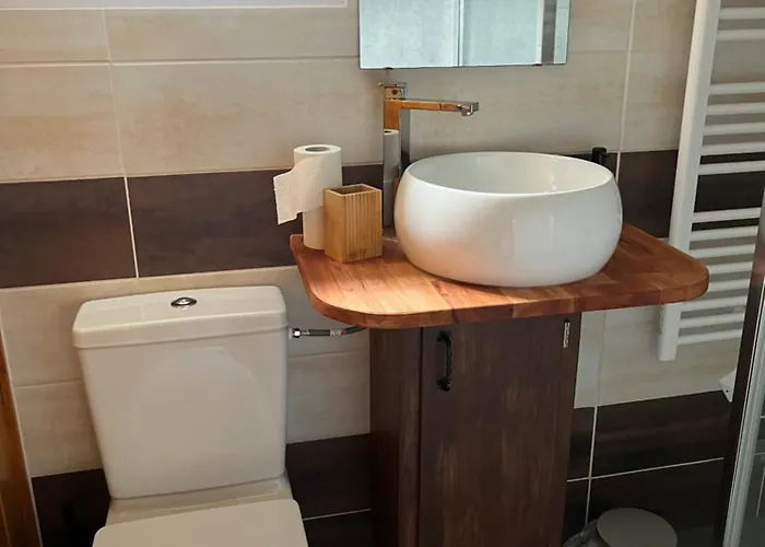 Les Biches Du Saut Des Cuves Horská chata *