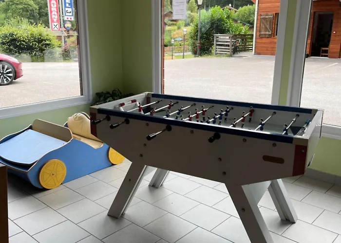 Les Biches Du Saut Des Cuves